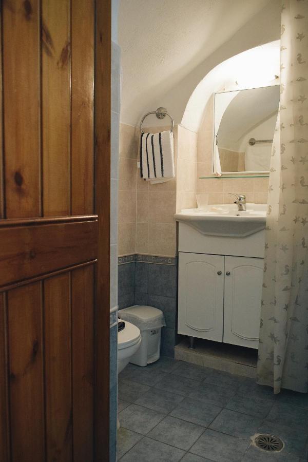 Yi Artistry 1-Bedroom Medieval Holiday House Kalamoti Exteriér fotografie